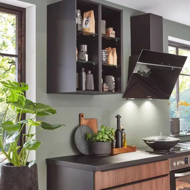 Bild von Nobilia Küche in schwarz mit Holz-Fronten